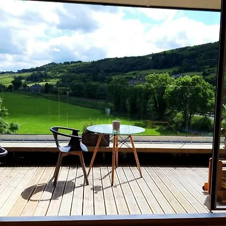 Spacious Penthouse With Stunning Views, Near Skipton Lejlighed