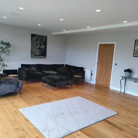 Spacious Penthouse With Stunning Views, Near Skipton